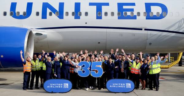United Airlines Marks 35 Years of Flying from Heathrow