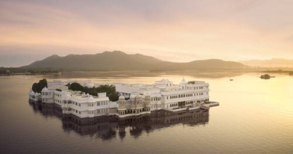 oneworld & Taj InnerCircle NeuPass Launch First-Ever Global Airline Alliance & Hotel Loyalty Program