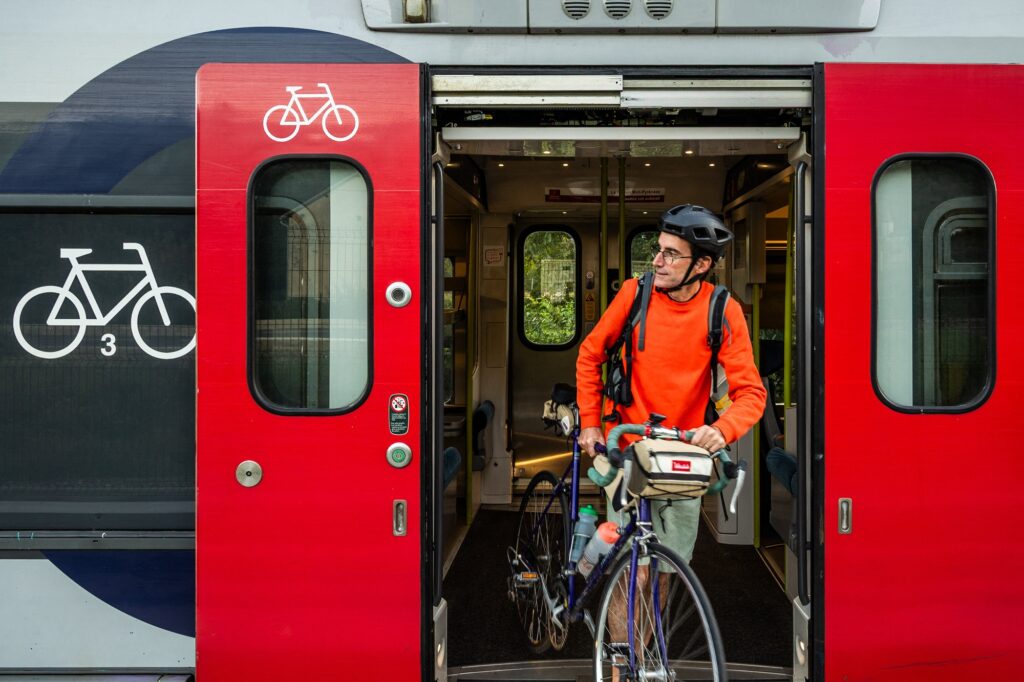 Ferroviaire : le premier train à batteries français entre en service dans le Gard​Eglantine L’Haridon