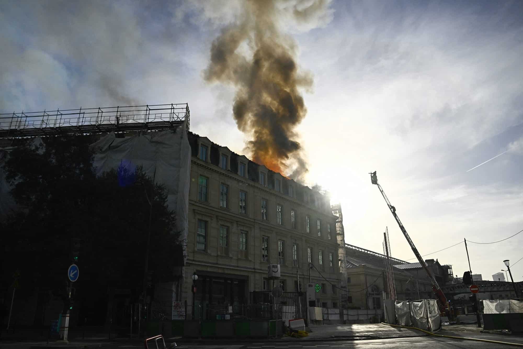 Paris : un incendie en cours près de la gare d’AusterlitzEglantine L’Haridon